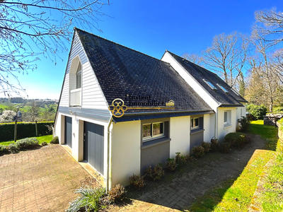 Maison - 174 m² - 6 pièces