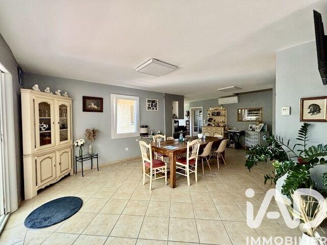 Maison - 200 m² - 8 pièces