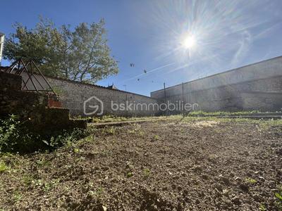 Maison ancienne - 177 m² - 8 pièces