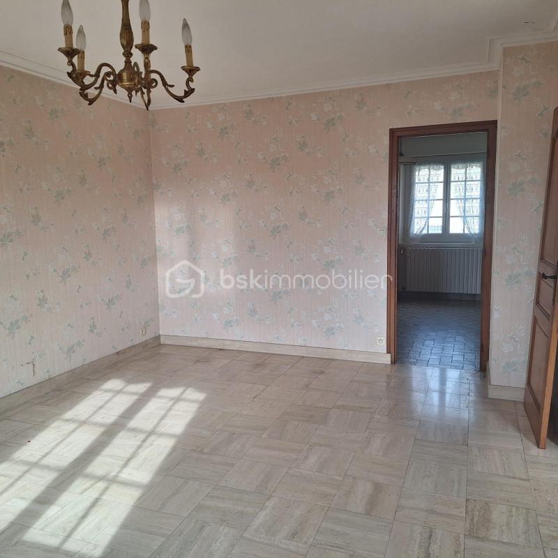 Maison traditionnelle - 140 m² - 6 pièces