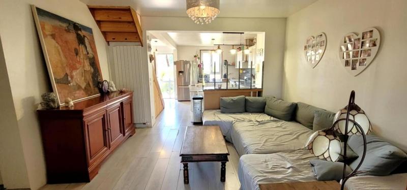 Maison - 99 m² - 5 pièces