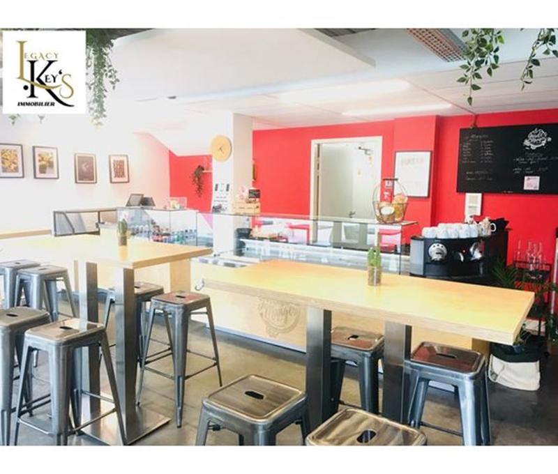 Local commercial - 250 m² - 15 pièces