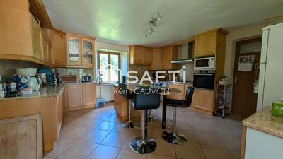 Maison - 188 m² - 6 pièces