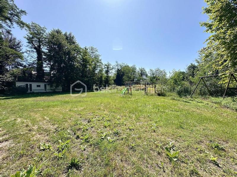 Maison - 210 m² - 8 pièces