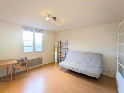 Studio - 25 m² - 1 pièce
