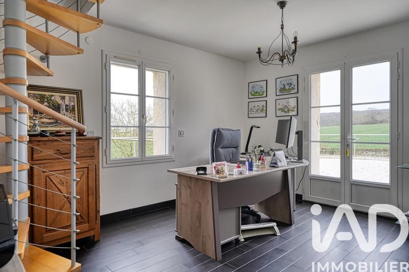 Maison de maîtres - 244 m² - 9 pièces