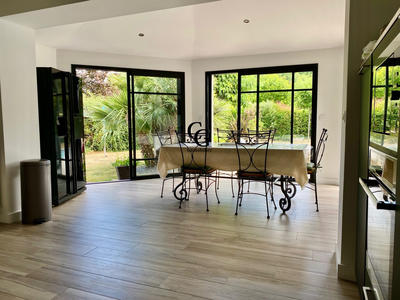 Maison - 180 m² - 7 pièces