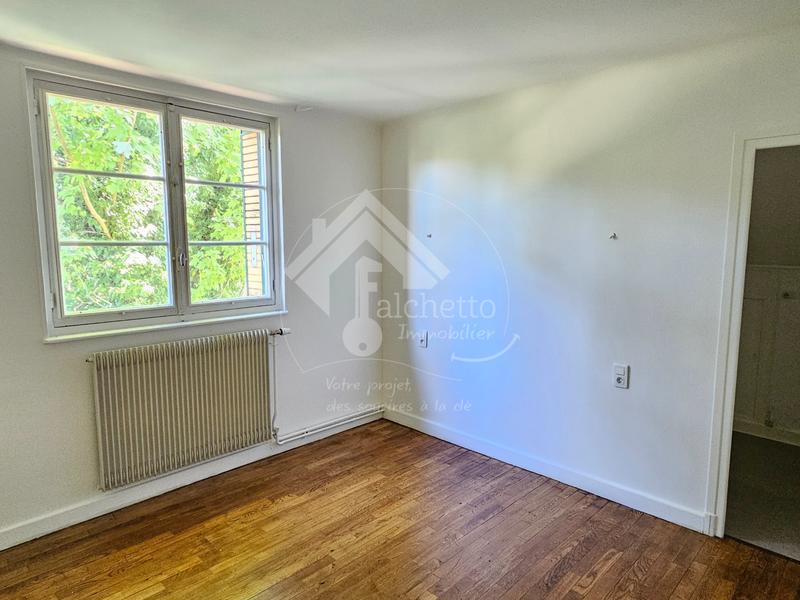 Maison - 178 m² - 8 pièces