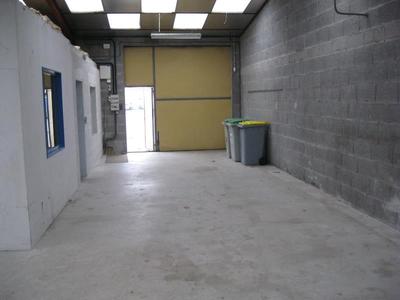 Entrepôt - 140 m²