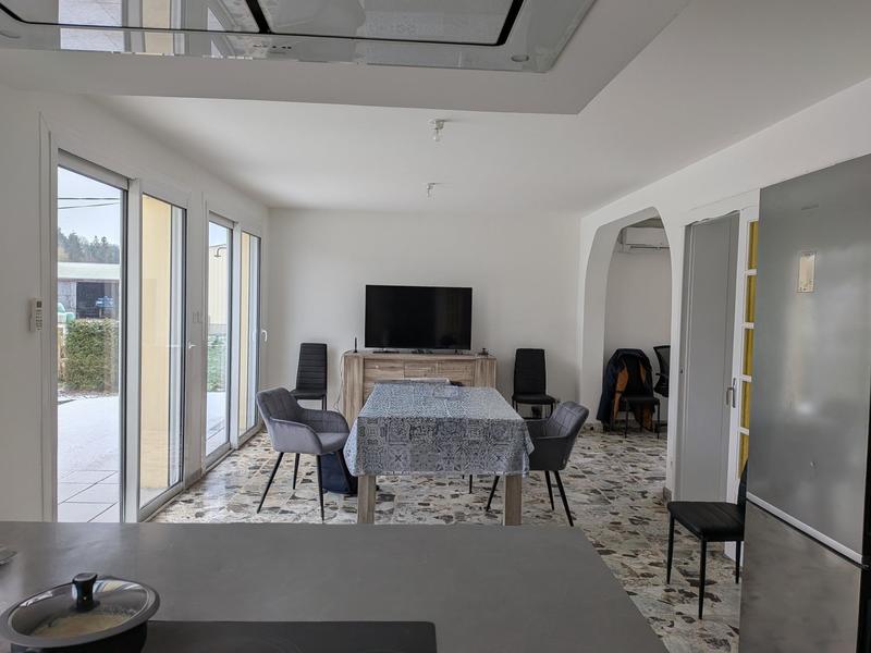 Maison - 104 m² - 4 pièces