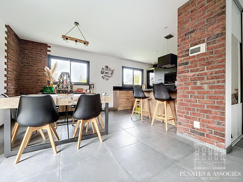 Maison - 110 m² - 6 pièces