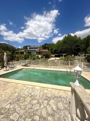 Villa - 185 m² - 7 pièces