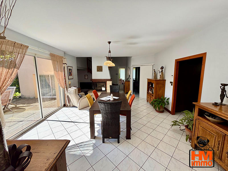 Maison - 147 m² - 6 pièces