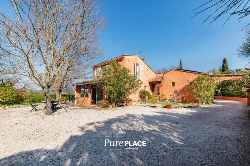 Maison - 209 m² - 7 pièces