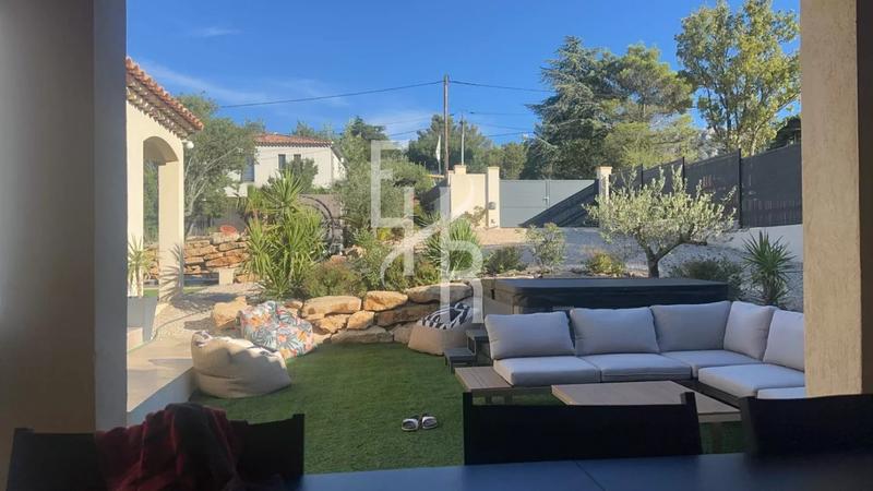 Maison - 162 m² - 5 pièces