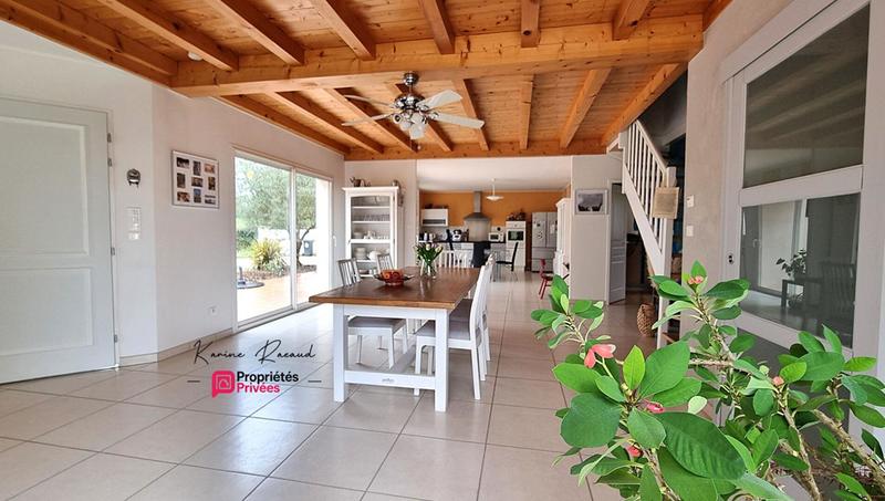 Maison - 185 m² - 8 pièces