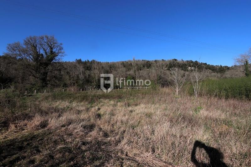 Terrain constructible - 4 368 m²