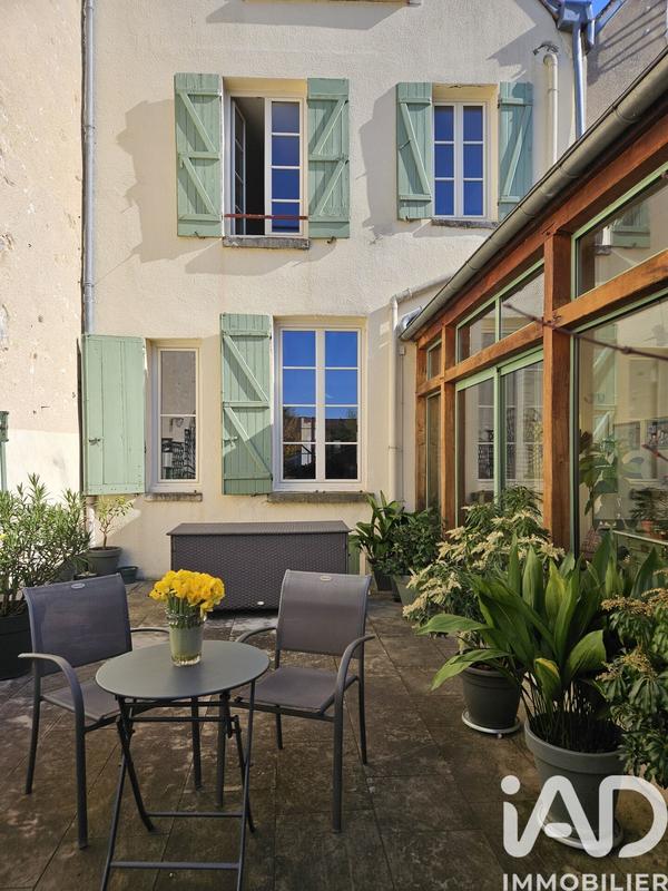 Maison - 214 m² - 6 pièces