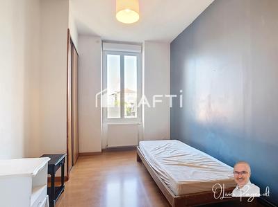 Appartement - 79 m² - 4 pièces