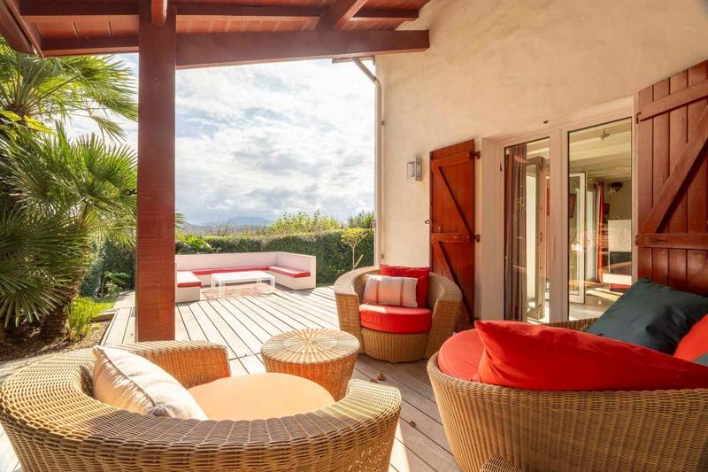 Villa - 180 m² - 6 pièces