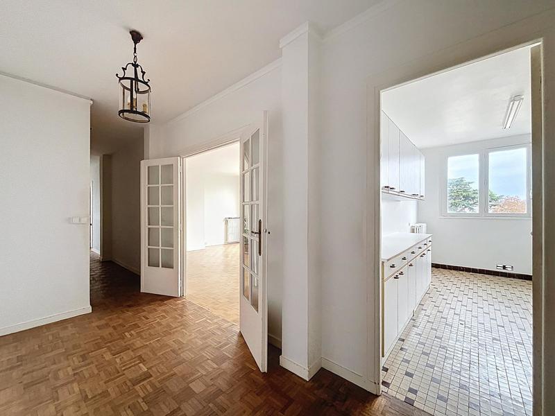 Appartement - 93 m² - 5 pièces