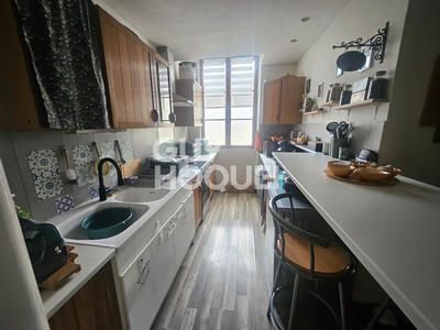 Maison - 196 m² - 7 pièces