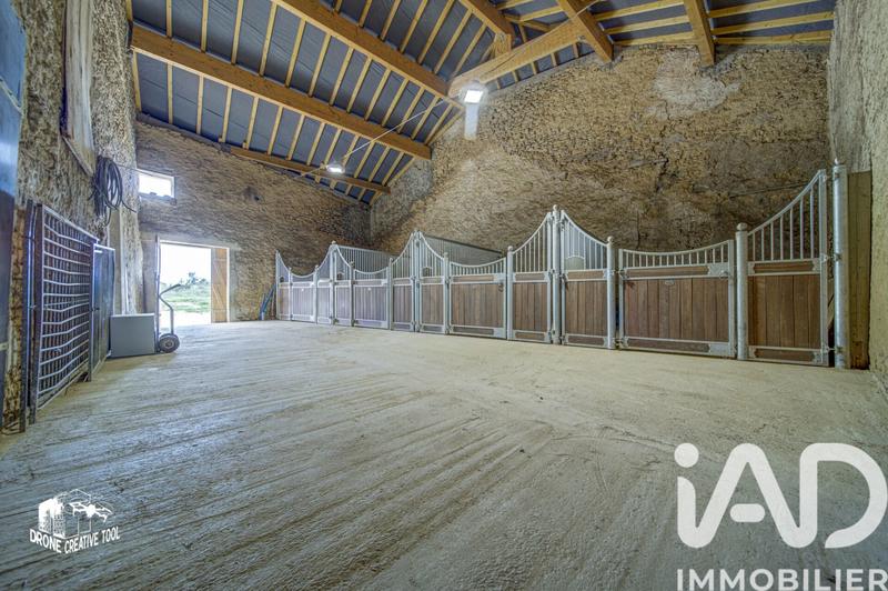 Maison - 250 m² - 7 pièces