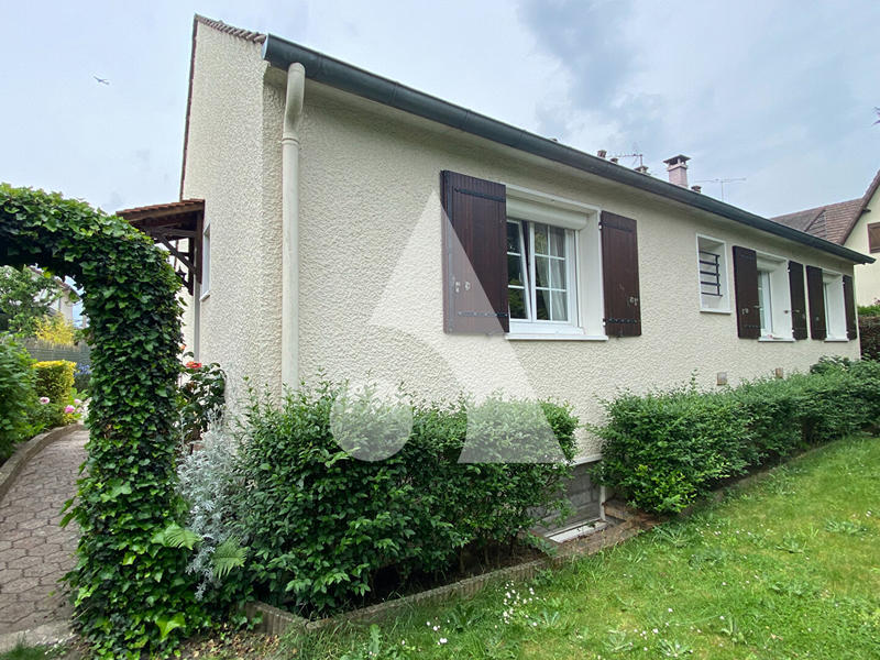 Maison - 94 m² - 5 pièces