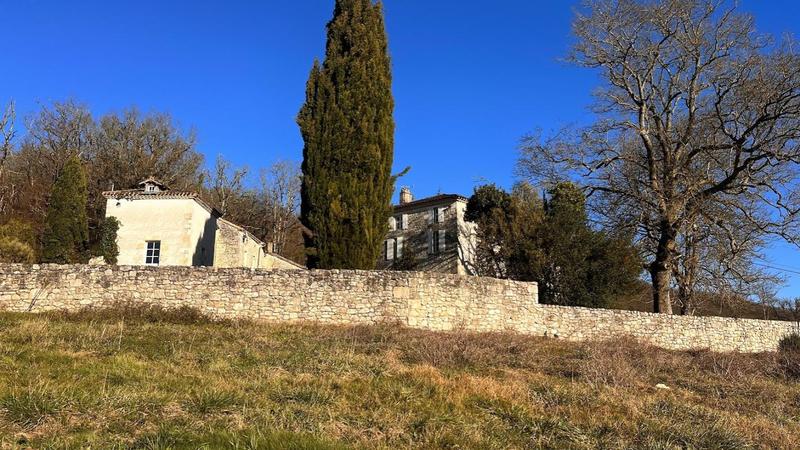 Demeure - 470 m² - 12 pièces