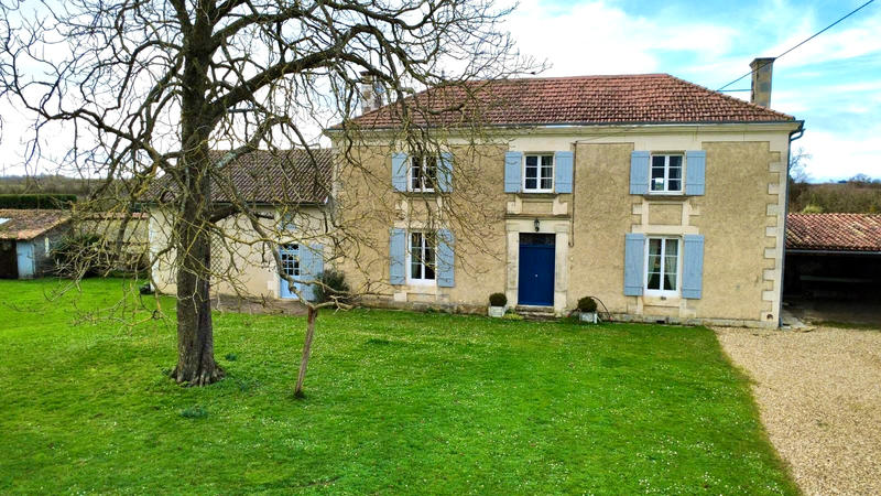 Maison - 186 m² - 4 pièces