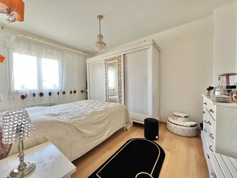 Maison - 98 m² - 5 pièces