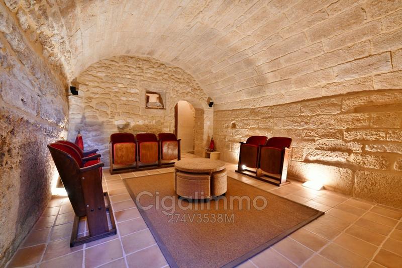 Maison en pierre - 235 m² - 9 pièces