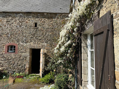 Propriété - 85 m² - 5 pièces