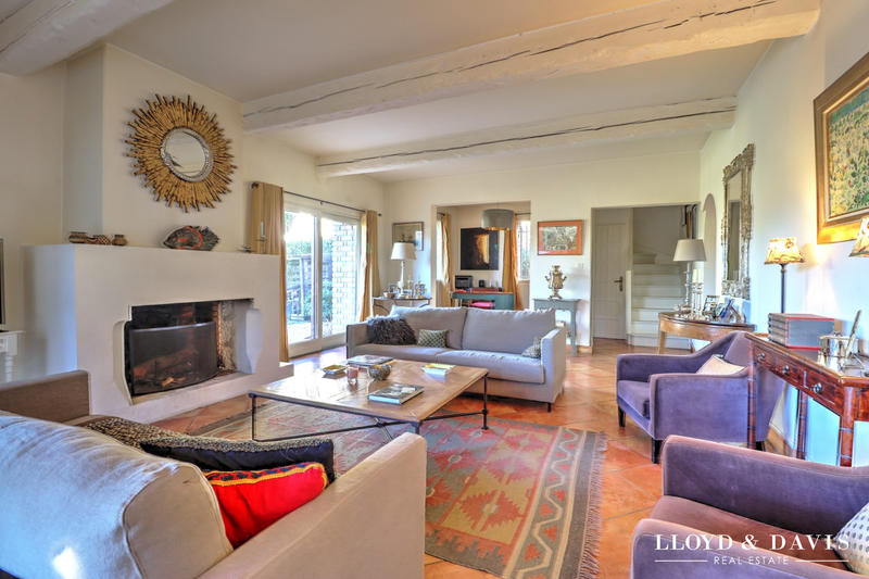 Mas - 204 m² - 9 pièces