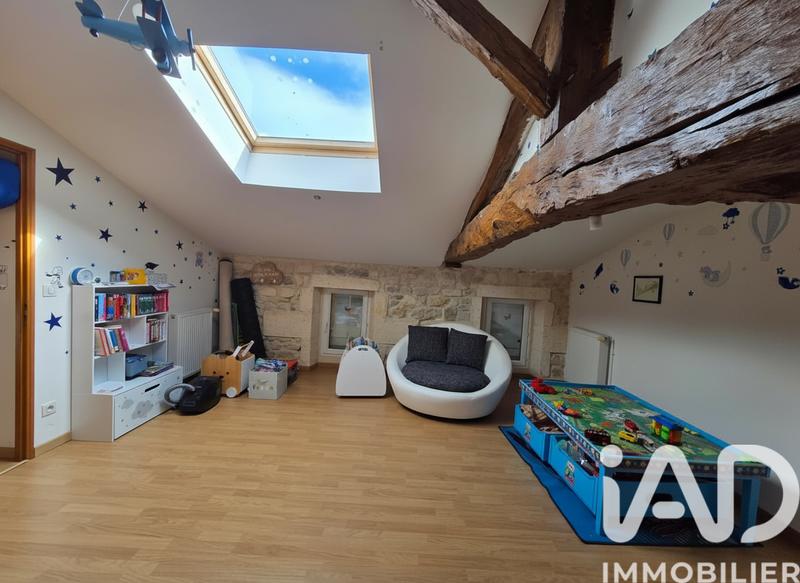 Maison - 260 m² - 8 pièces