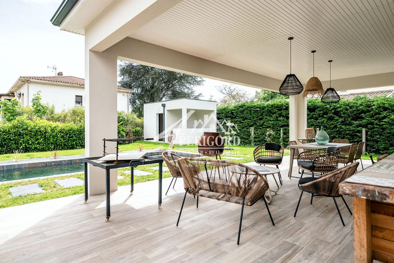 Maison contemporaine - 162 m² - 7 pièces