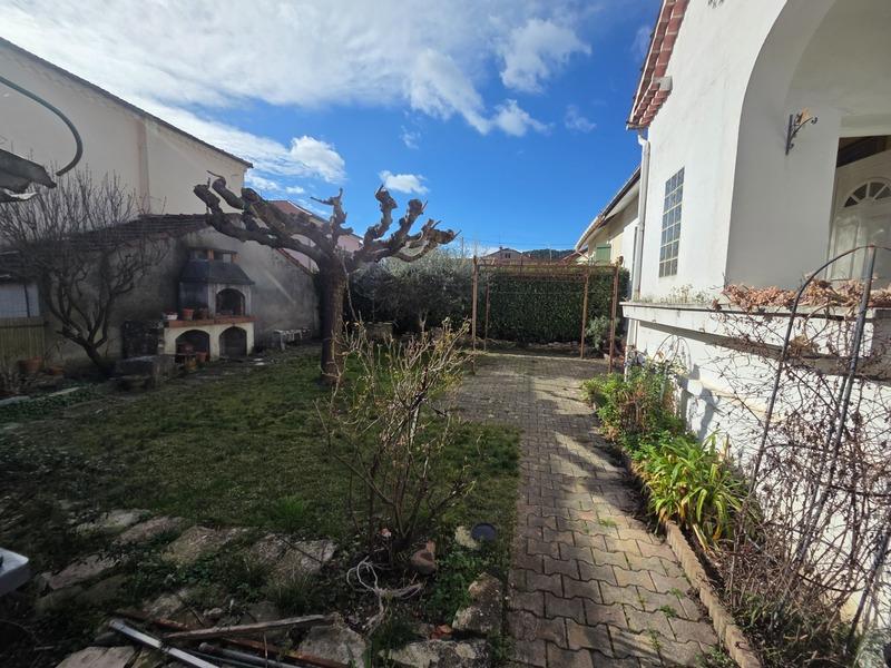 Maison - 93 m² - 5 pièces