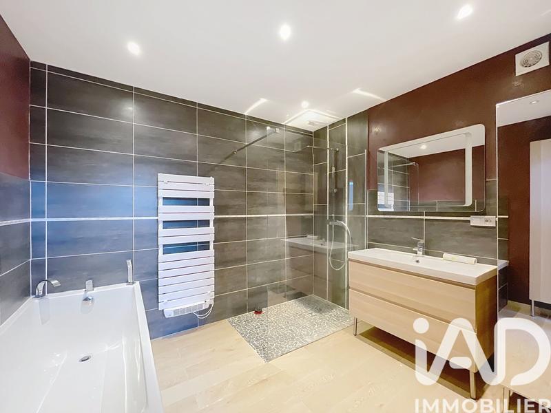 Maison - 115 m² - 6 pièces