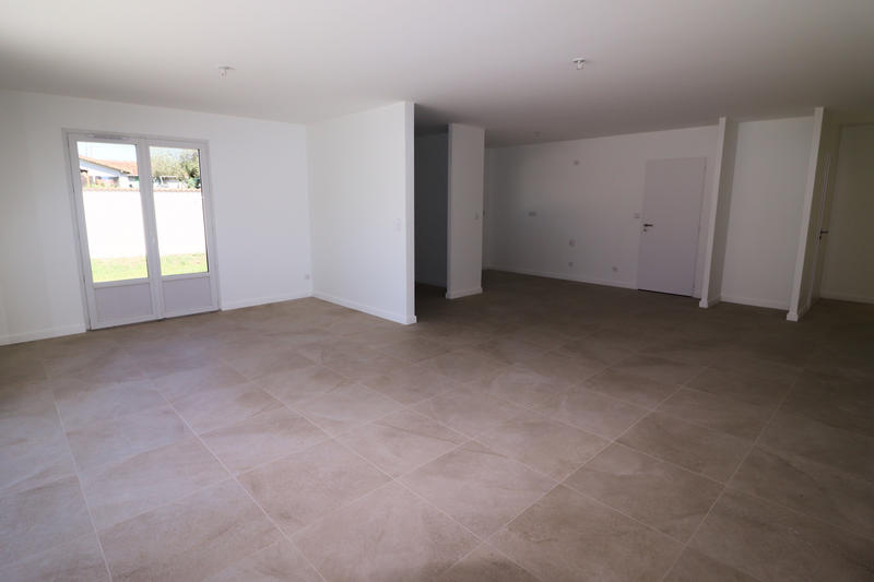 Maison - 99 m² - 4 pièces