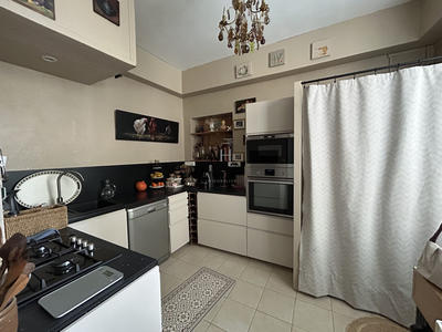 Maison - 183 m² - 8 pièces