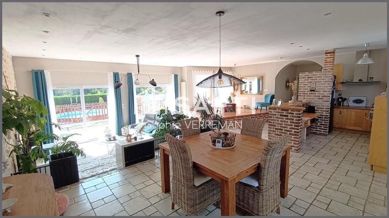 Maison - 397 m² - 16 pièces