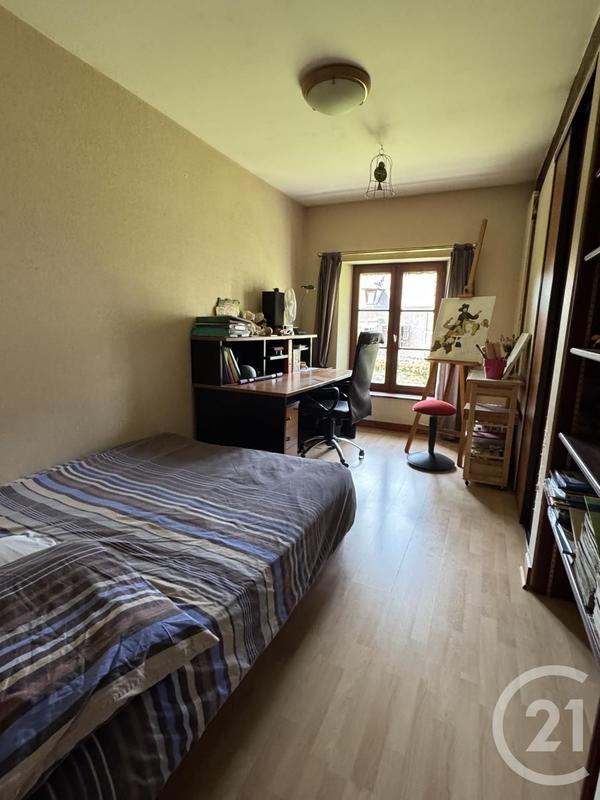 Maison - 210 m² - 7 pièces