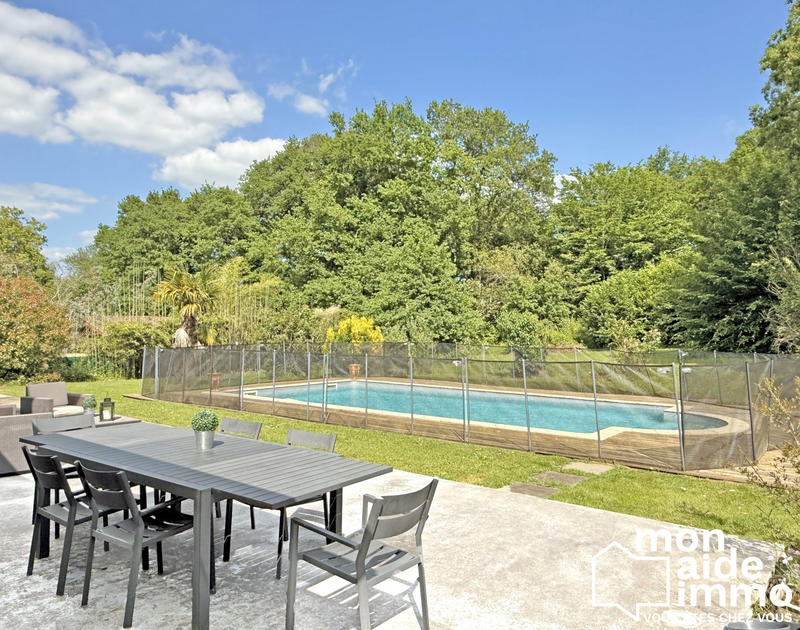 Maison - 160 m² - 6 pièces