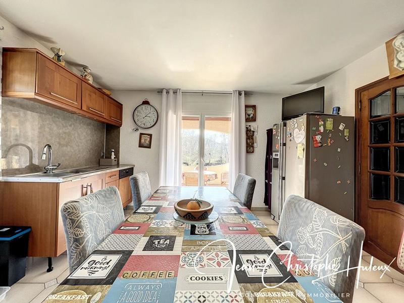 Villa - 200 m² - 8 pièces