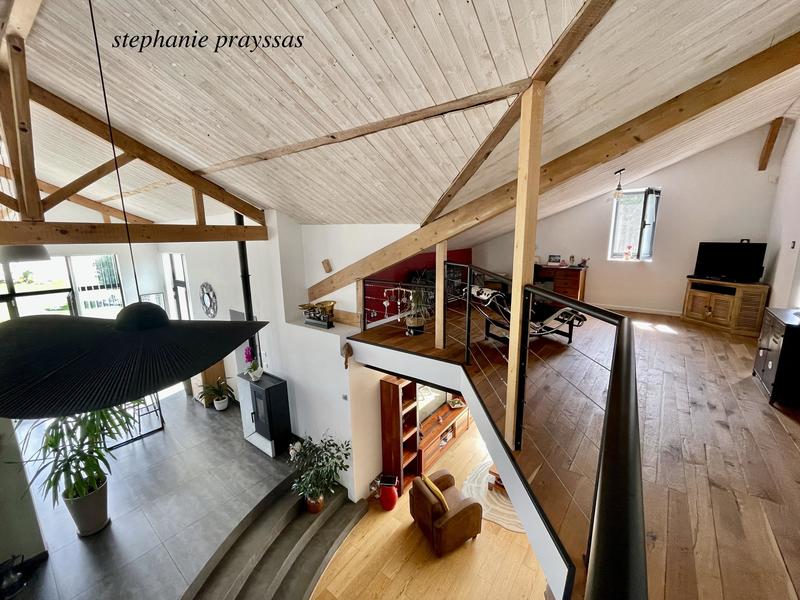 Maison - 200 m² - 6 pièces