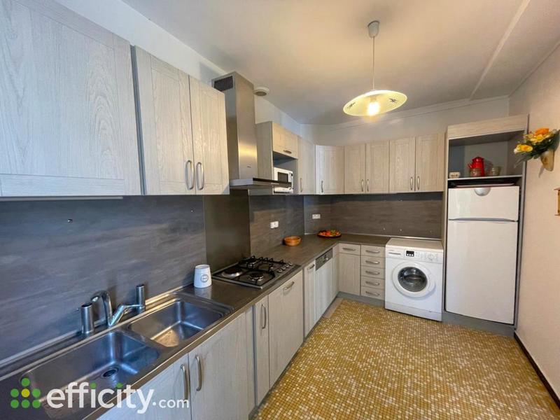 Maison - 178 m² - 8 pièces