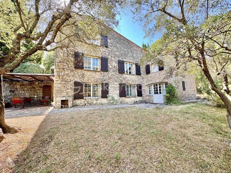 Mas - 145 m² - 5 pièces