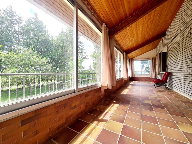 Maison - 219 m² - 7 pièces