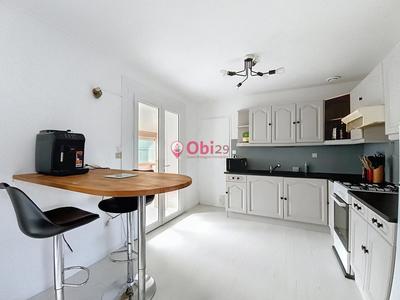 Maison - 92 m² - 5 pièces