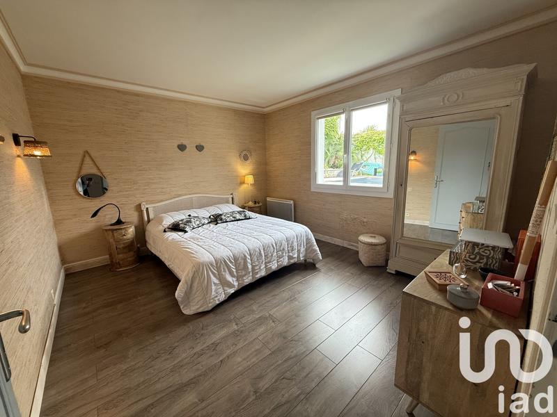 Maison - 208 m² - 6 pièces